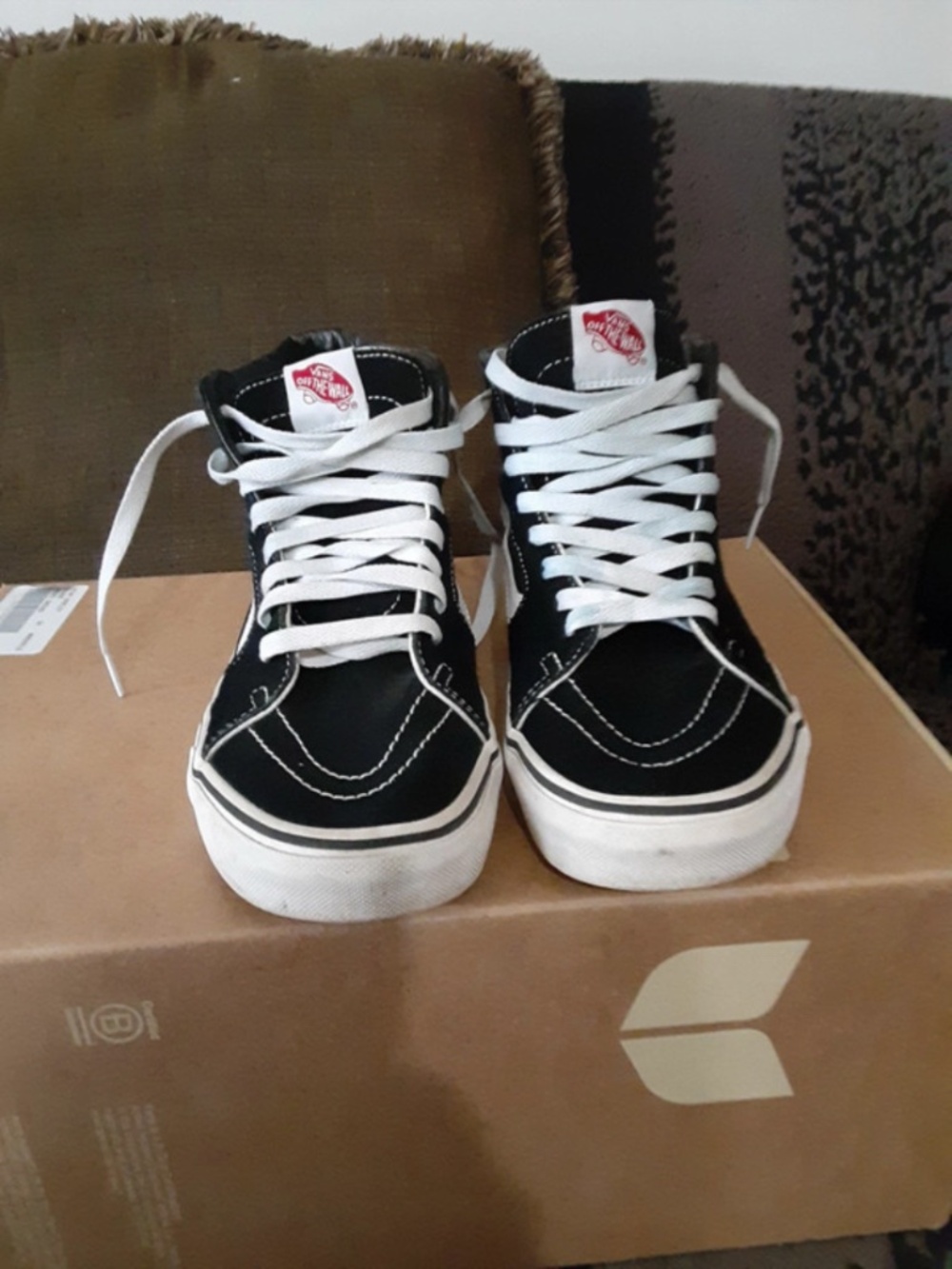 Vans - Picture 2 of 3